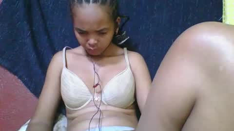 rosia685234 online show from February 2, 7:13 pm