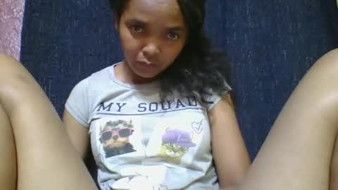 Snapshot of rosia685234 chatting on September 21, 10:25 am rosia685234 online show from September 21, 10:25 am