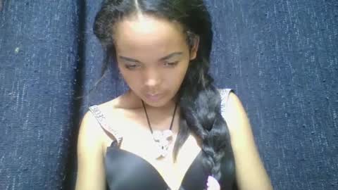 rosia685234 online show from February 3, 5:35 pm
