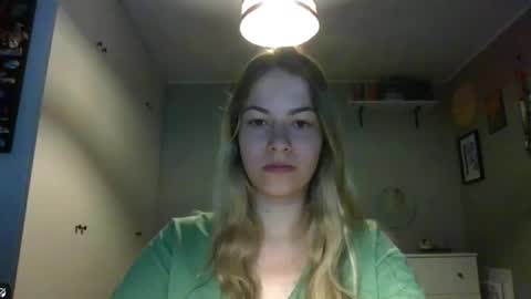Snapshot of rosie_june chatting on September 11, 6:47 am Rosie online show from September 11, 6:47 am
