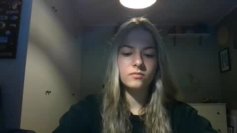 Snapshot of rosie_june chatting on February 21, 8:17 am Rosie online show from February 21, 8:17 am