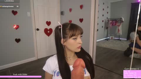 Rosie Bones online show from February 5, 7:53 pm