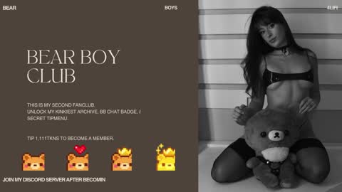 Rosie Bones online show from February 6, 10:57 pm