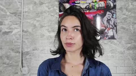 Snapshot of ross_b1 chatting on February 16, 6:43 am ROSS - online show from February 16, 6:43 am