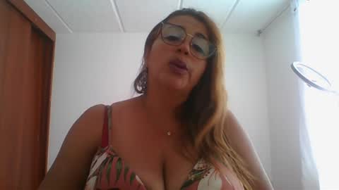 Snapshot of rossanalionheart chatting on January 29, 7:32 pm Rossana online show from January 29, 7:32 pm