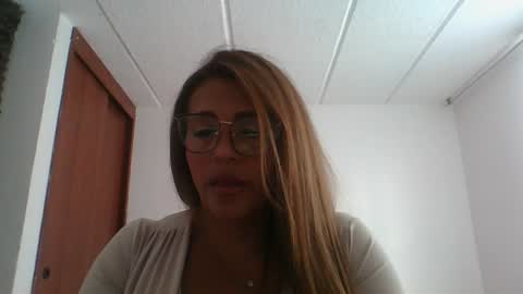 Snapshot of rossanalionheart chatting on December 3, 7:44 pm Rossana online show from December 3, 7:44 pm