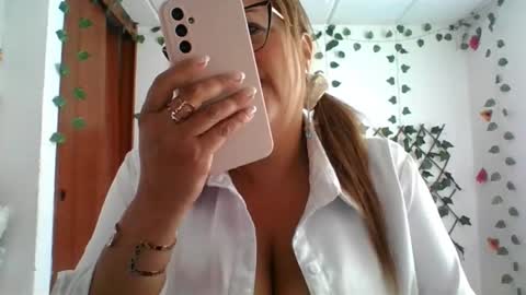 Rossana  online show from March 3, 12:33 pm