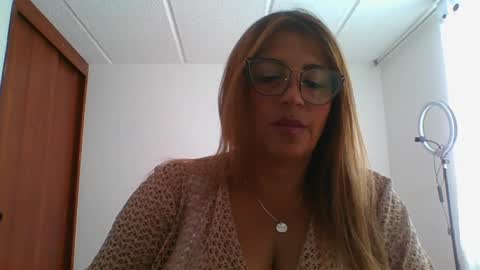 Snapshot of rossanalionheart chatting on December 16, 7:32 pm Rossana online show from December 16, 7:32 pm
