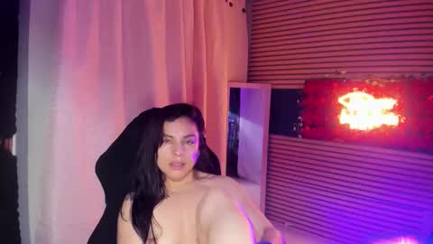 Snapshot of rosse_25 chatting on October 29, 6:54 pm Would you like to help me with supplementation and sports suits so I can compete in powerlifting online show from October 29, 6:54 pm