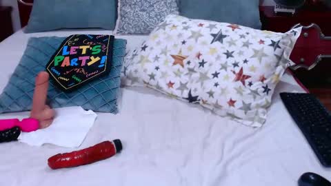 Snapshot of rossecougar_x chatting on October 10, 6:29 am Rosse Cougar online show from October 10, 6:29 am