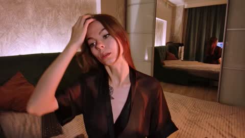 rosy_black_ online show from December 8, 2:28 am