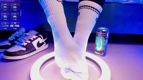 Snapshot of rosyejones chatting on October 10, 3:00 am rosyejones online show from October 10, 3:00 am