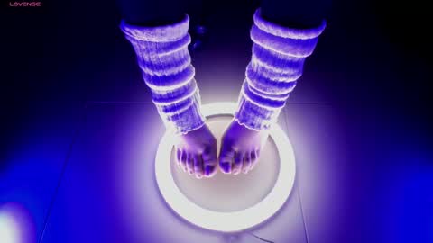 Snapshot of rosyejones chatting on September 19, 3:05 am rosyejones online show from September 19, 3:05 am