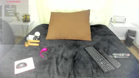 Snapshot of rouse_sexy_hotxx77 chatting on October 30, 1:45 pm rouse_sexy_hotxx77 online show from October 30, 1:45 pm