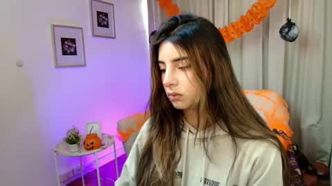 Snapshot of rousee_v chatting on October 22, 12:32 pm Rousee online show from October 22, 12:32 pm