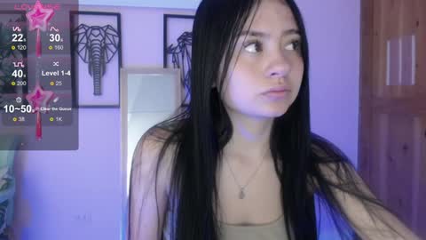 Snapshot of rousee_v chatting on December 17, 9:17 am Rousee online show from December 17, 9:17 am