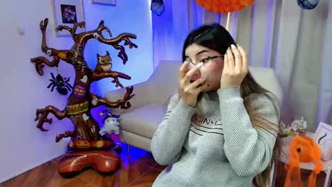 Snapshot of rousee_v chatting on October 30, 1:34 pm Rousee online show from October 30, 1:34 pm