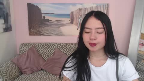 Snapshot of rousee_v chatting on January 15, 8:26 pm Rousee online show from January 15, 8:26 pm