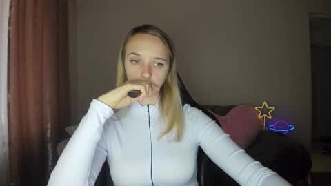 Snapshot of rousereed chatting on October 22, 12:10 pm Rouse online show from October 22, 12:10 pm