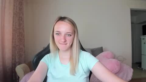 Snapshot of rousereed chatting on September 21, 6:34 am Rouse online show from September 21, 6:34 am