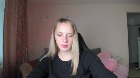 Snapshot of rousereed chatting on September 19, 12:15 pm Rouse online show from September 19, 12:15 pm