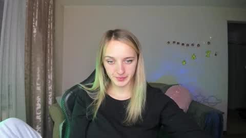 Snapshot of rousereed chatting on October 29, 5:59 pm Rouse online show from October 29, 5:59 pm