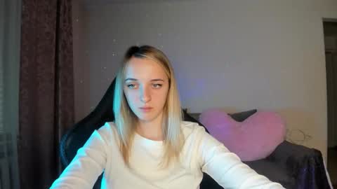 Snapshot of rousereed chatting on October 9, 12:31 pm Rouse online show from October 9, 12:31 pm