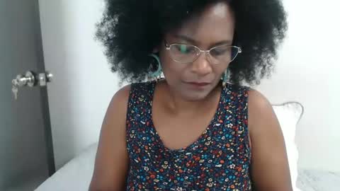 Snapshot of roushlove chatting on February 16, 7:27 pm luxa online show from February 16, 7:27 pm