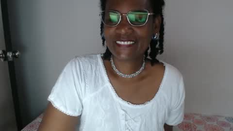 Snapshot of roushlove chatting on January 29, 12:45 pm luxa online show from January 29, 12:45 pm
