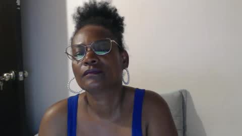 Snapshot of roushlove chatting on January 21, 11:13 pm luxa online show from January 21, 11:13 pm