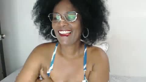 Snapshot of roushlove chatting on February 14, 2:33 pm luxa online show from February 14, 2:33 pm