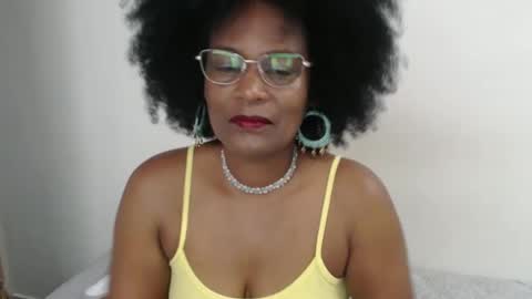 Snapshot of roushlove chatting on February 15, 1:16 pm luxa online show from February 15, 1:16 pm