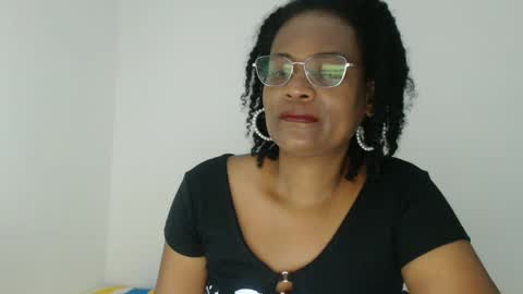 Snapshot of roushlove chatting on September 13, 2:36 pm luxa online show from September 13, 2:36 pm