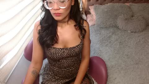 Rouss marie henao  online show from December 12, 9:37 pm