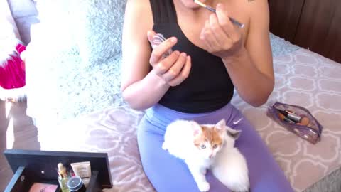 Rouss marie henao  online show from January 1, 5:33 pm