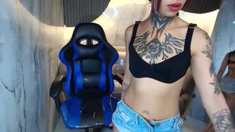 Roux  online show from September 25, 8:50 pm