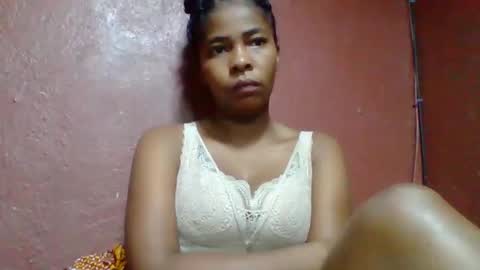 Snapshot of rovaelyah chatting on October 22, 2:38 am rovaelyah online show from October 22, 2:38 am