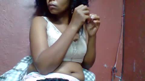 Snapshot of rovaelyah chatting on October 23, 2:39 am rovaelyah online show from October 23, 2:39 am