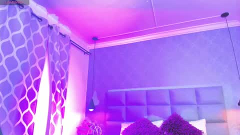 roxan_scoot online show from September 16, 9:17 am