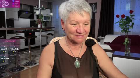 Snapshot of roxana_brooks chatting on February 1, 2:24 pm Roxana online show from February 1, 2:24 pm