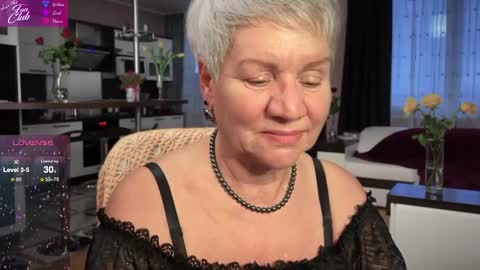 Snapshot of roxana_brooks chatting on February 13, 2:52 pm Roxana online show from February 13, 2:52 pm