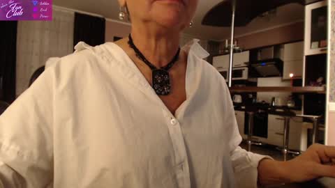 Snapshot of roxana_brooks chatting on December 9, 2:49 pm Roxana online show from December 9, 2:49 pm