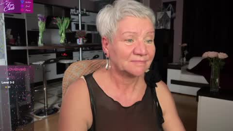 Snapshot of roxana_brooks chatting on March 7, 8:11 pm Roxana online show from March 7, 8:11 pm