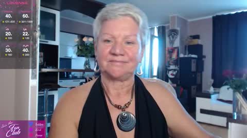 Roxana online show from October 2, 2:00 pm