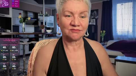 Snapshot of roxana_brooks chatting on February 16, 2:43 pm Roxana online show from February 16, 2:43 pm