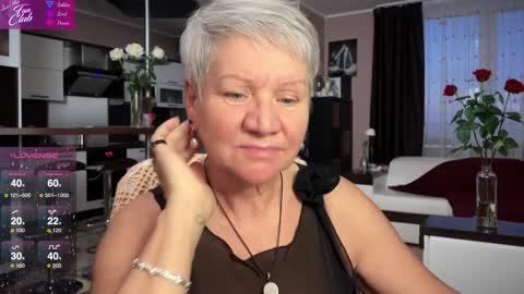 Snapshot of roxana_brooks chatting on February 4, 2:53 pm Roxana online show from February 4, 2:53 pm