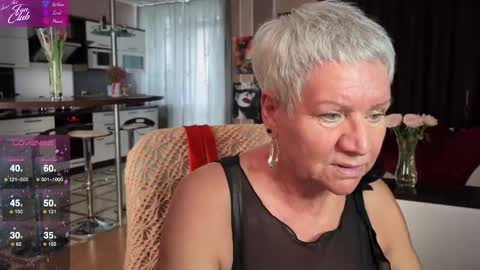 Snapshot of roxana_brooks chatting on March 7, 10:02 am Roxana online show from March 7, 10:02 am