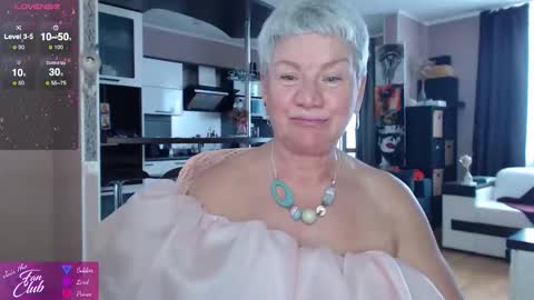 Snapshot of roxana_brooks chatting on September 22, 1:31 pm Roxana online show from September 22, 1:31 pm