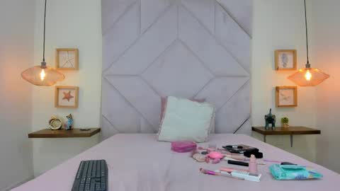 Roxana   online show from October 2, 8:03 pm