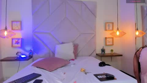 Roxana   online show from September 28, 8:47 pm